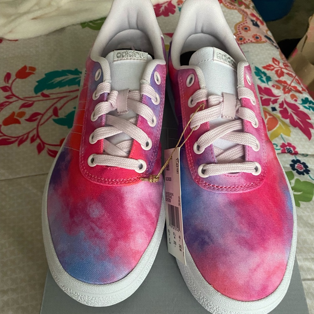 Adidas woman sneakers